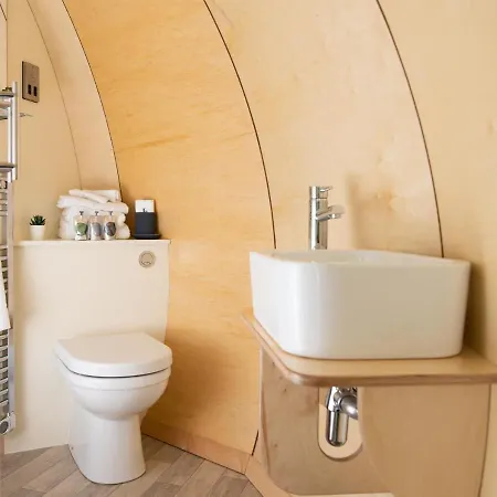 Kinelarty Luxury Glamping Pods Downpatrick Hotel Exterior photo